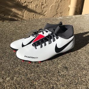 Nike Phantom VSN Club DF FG/MG Platinum Crimson